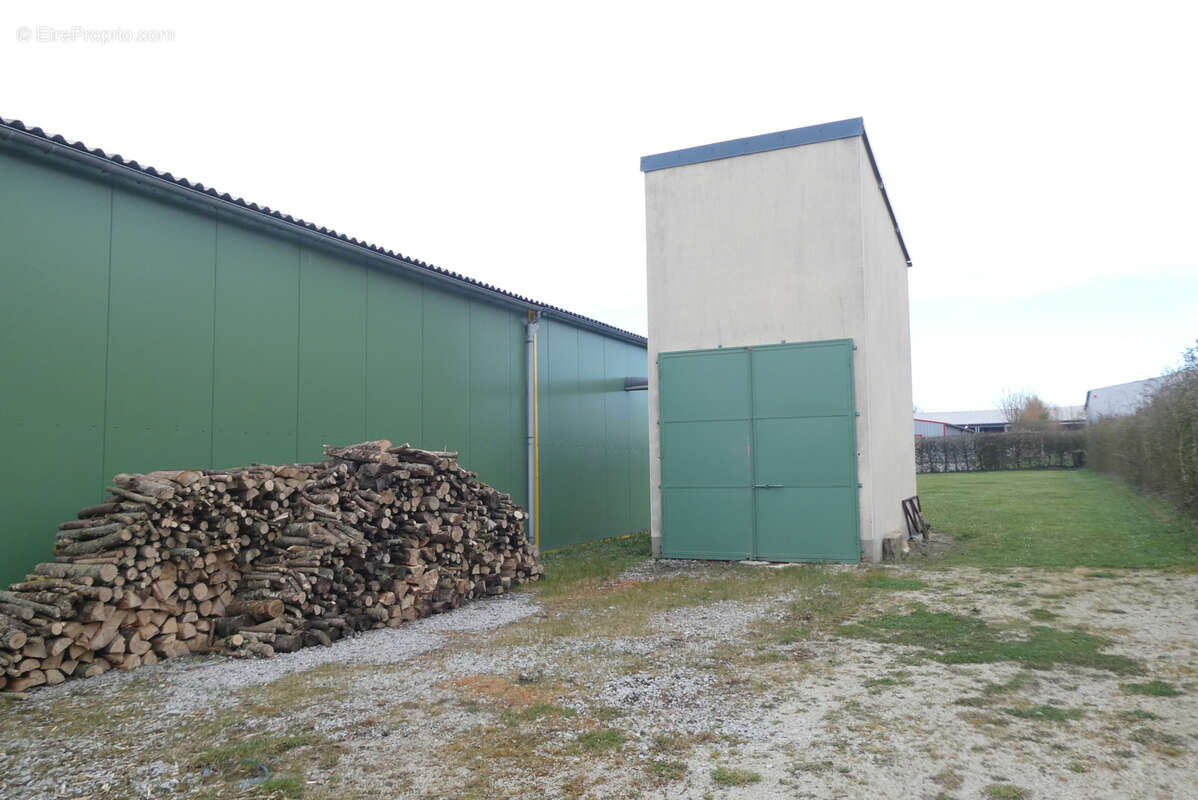 Autre à LE MELE-SUR-SARTHE