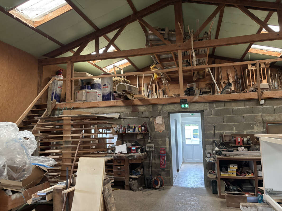 Autre à LE MELE-SUR-SARTHE