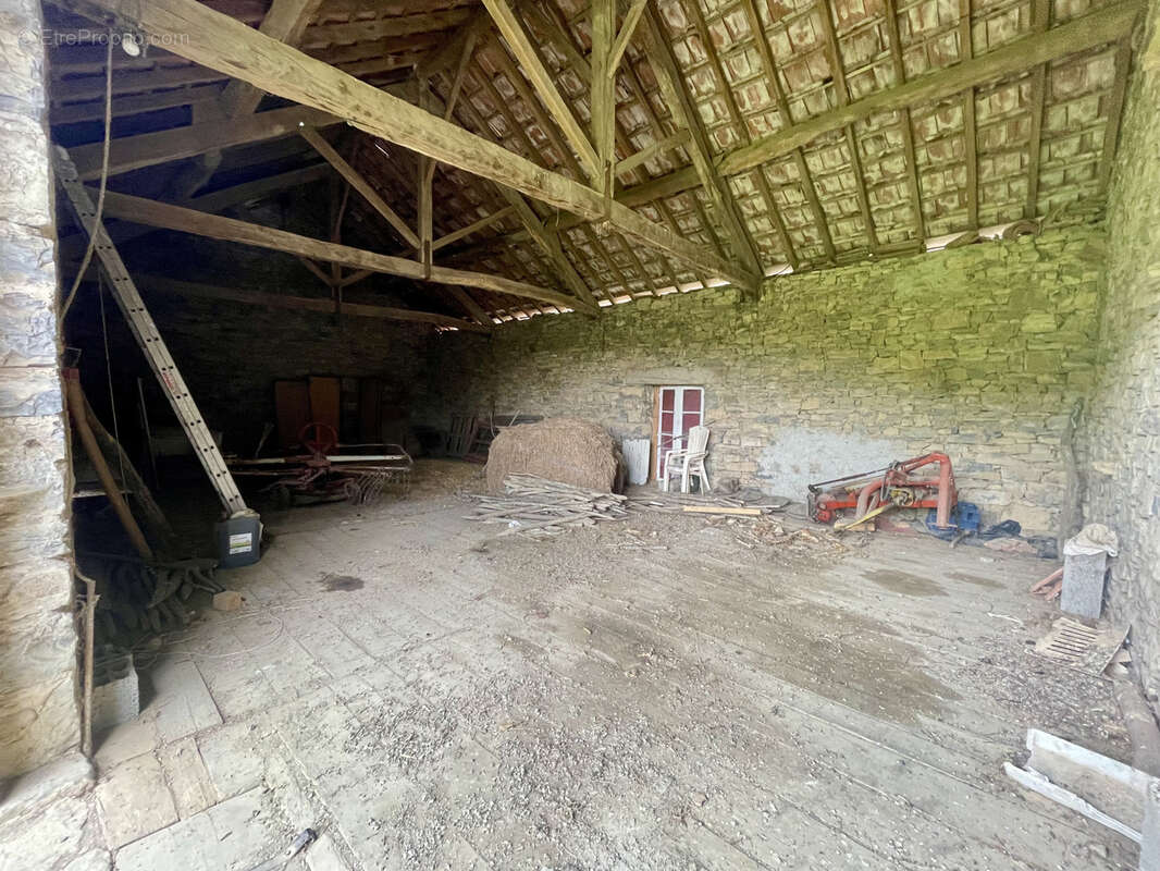 Maison à LOHITZUN-OYHERCQ