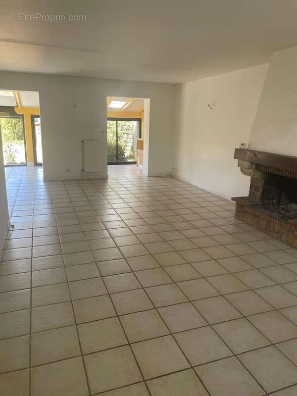 Maison à SAINT-ROGATIEN