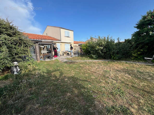 Maison à SAINT-ROGATIEN