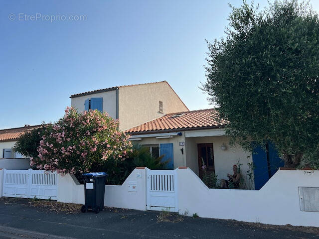 Maison à SAINT-ROGATIEN