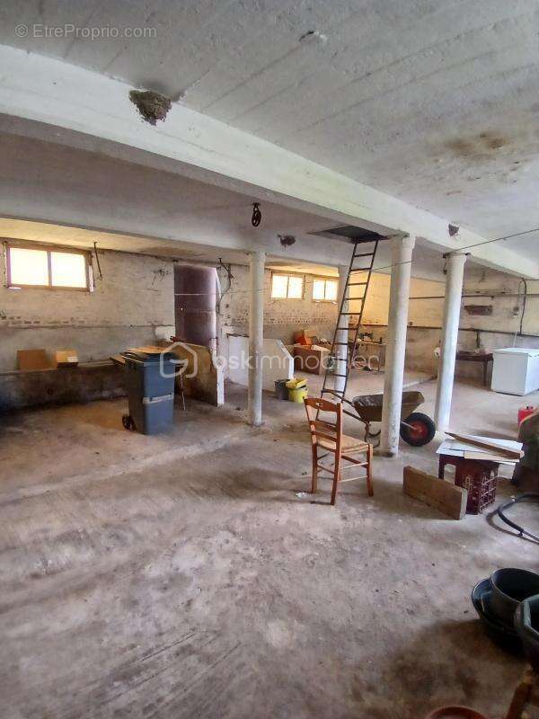 Maison à QUOEUX-HAUT-MAINIL