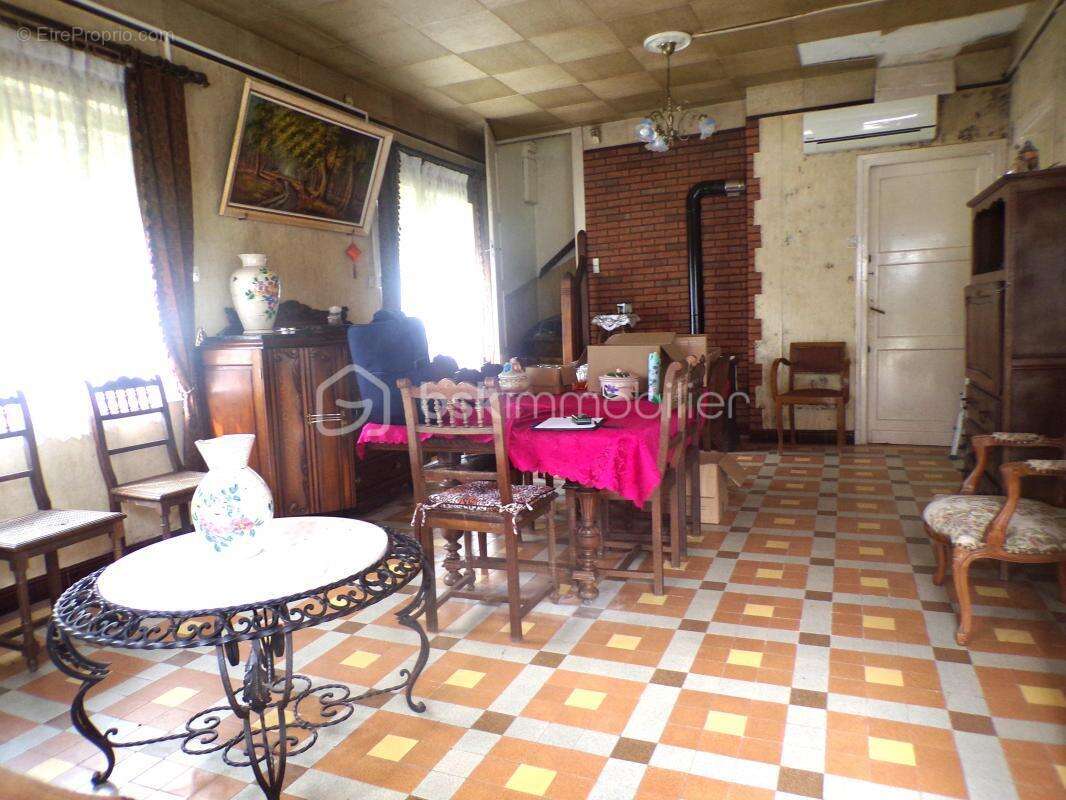 Maison à QUOEUX-HAUT-MAINIL