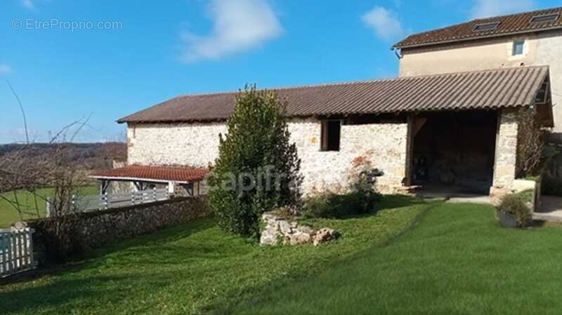 Maison à SAINT-SANTIN-DE-MAURS
