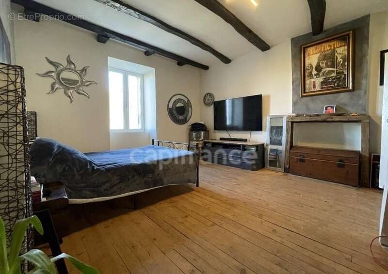 Maison à SAINT-SANTIN-DE-MAURS