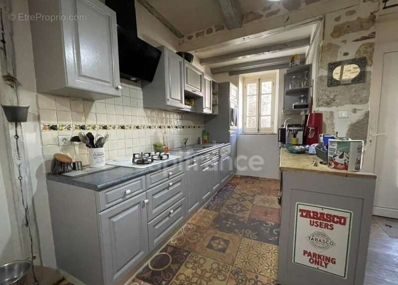 Maison à SAINT-SANTIN-DE-MAURS