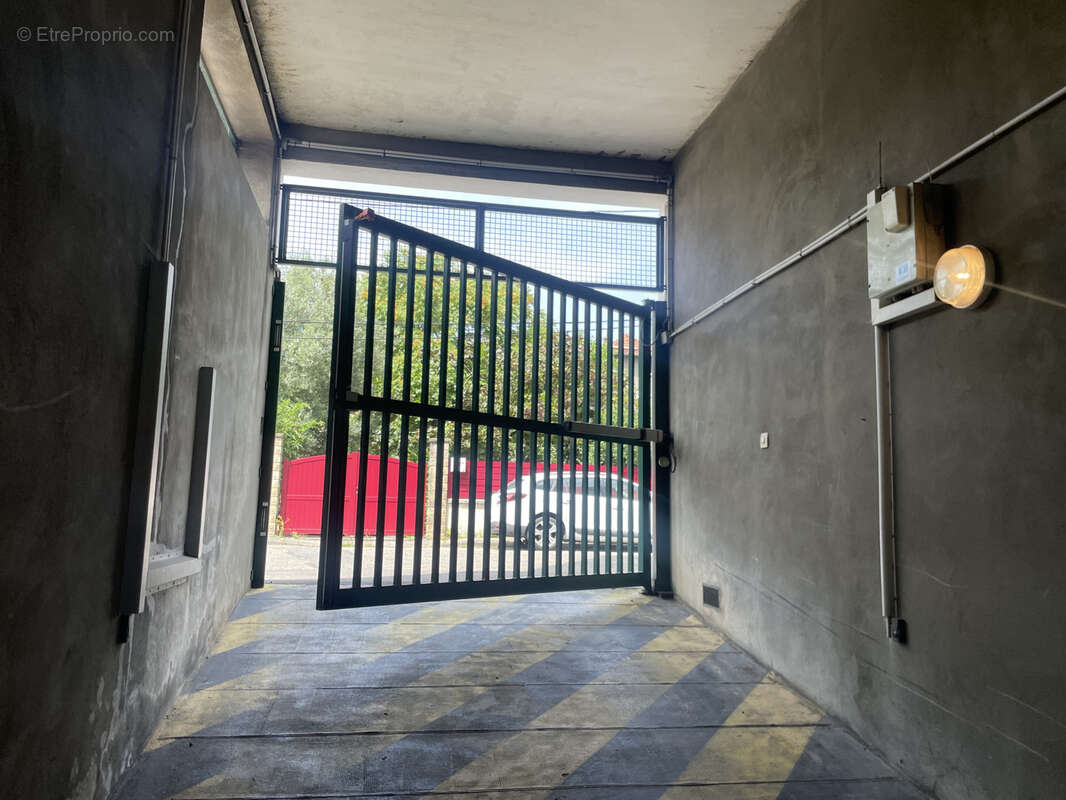 Parking à ECHIROLLES