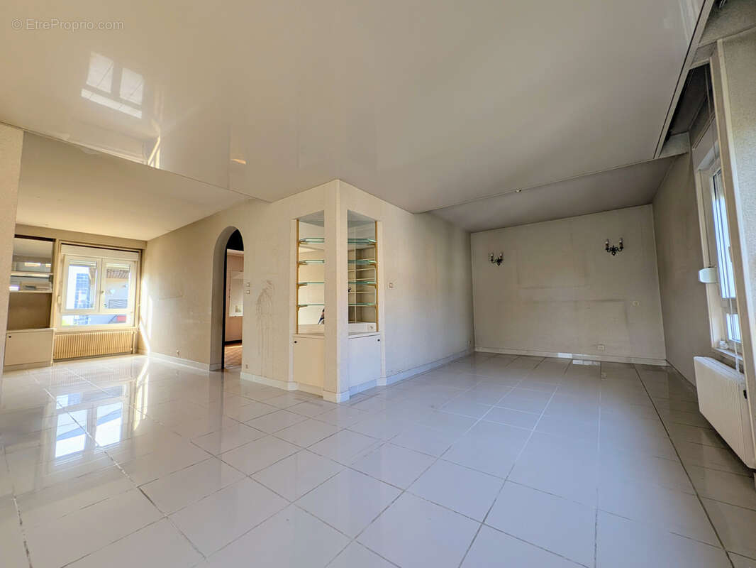 Maison à JARVILLE-LA-MALGRANGE