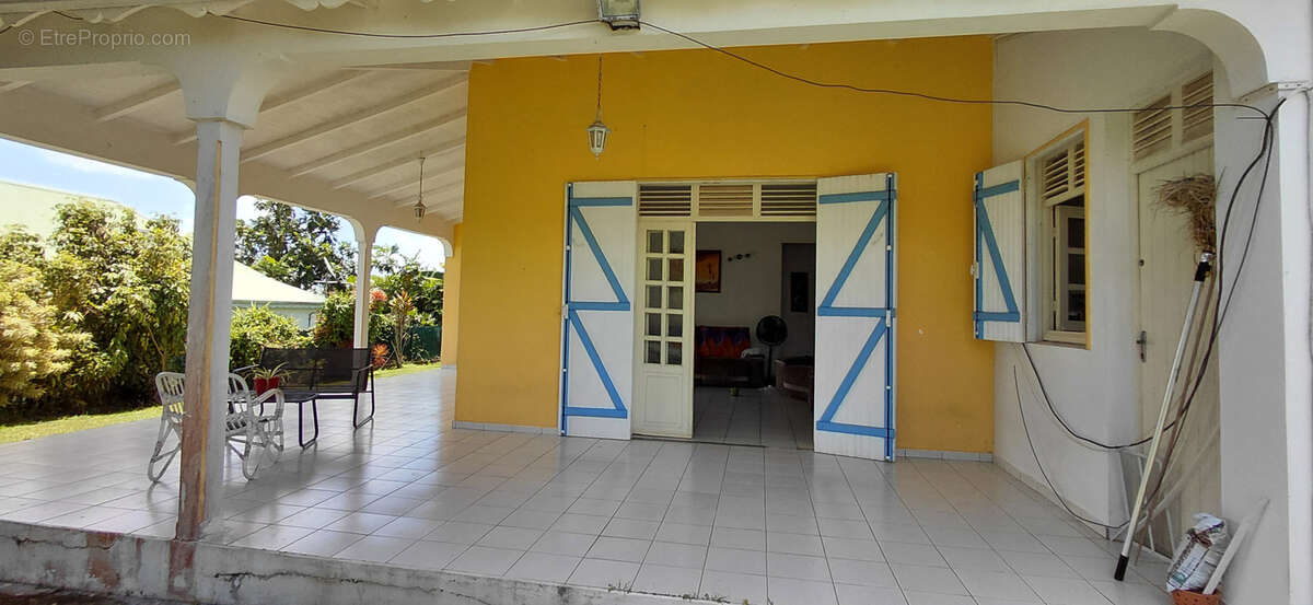 Maison à PETIT-BOURG