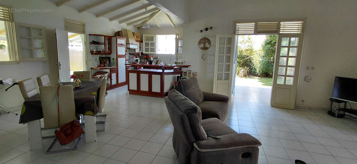 Maison à PETIT-BOURG