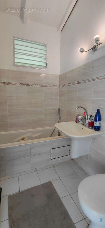 Maison à PETIT-BOURG