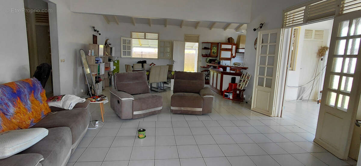 Maison à PETIT-BOURG