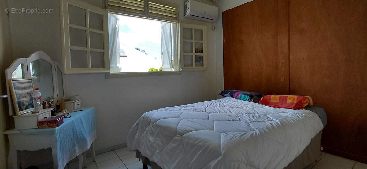 Maison à PETIT-BOURG