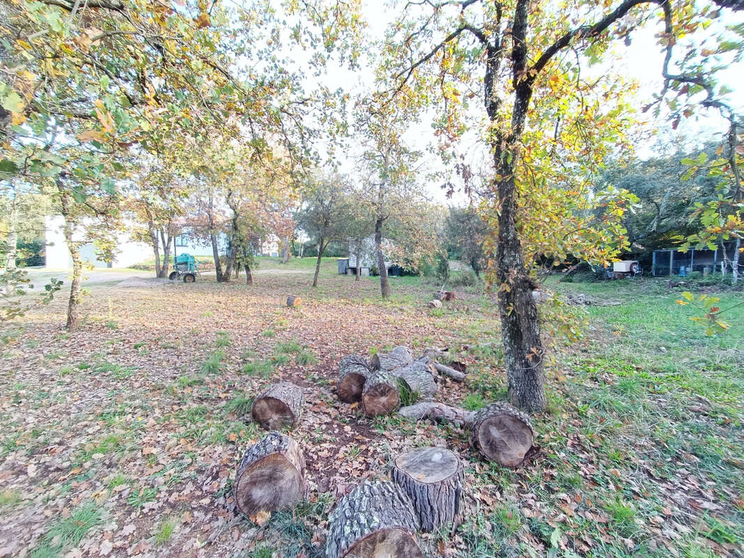 Terrain à LE CANNET-DES-MAURES