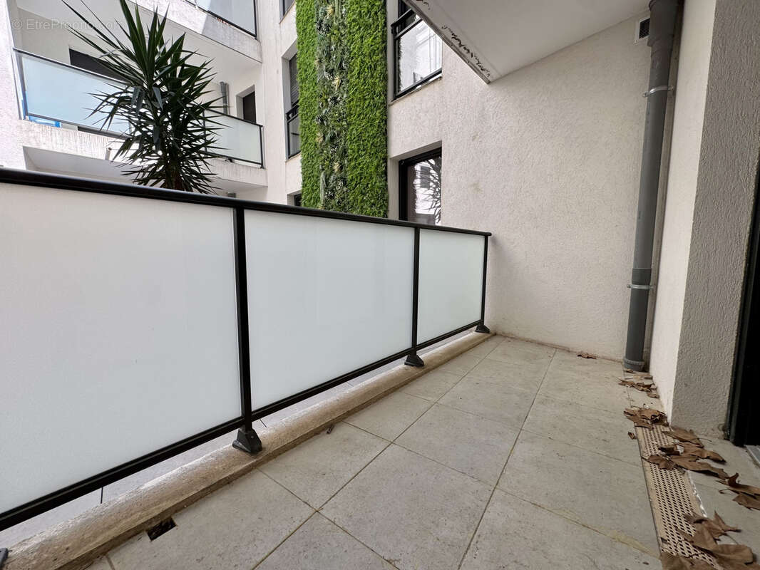 Appartement à LA LONDE-LES-MAURES