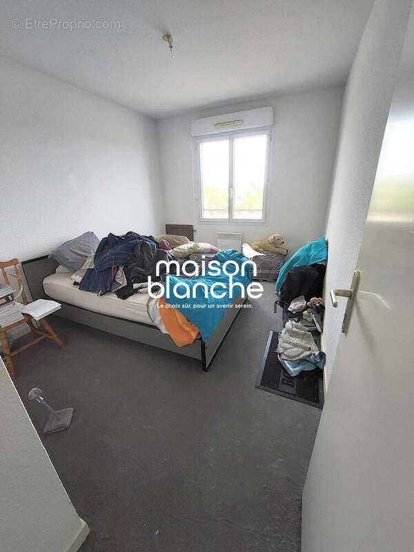 Chambre - Appartement à PARTHENAY