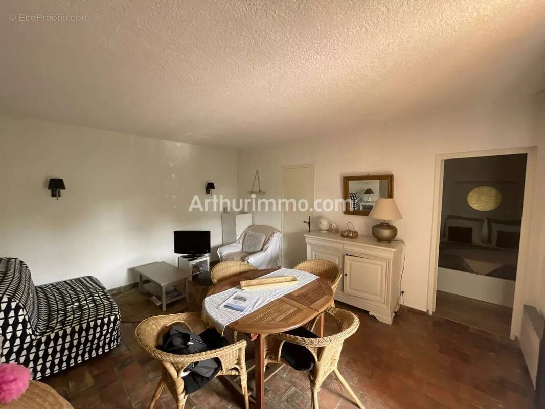 Appartement à LES ISSAMBRES