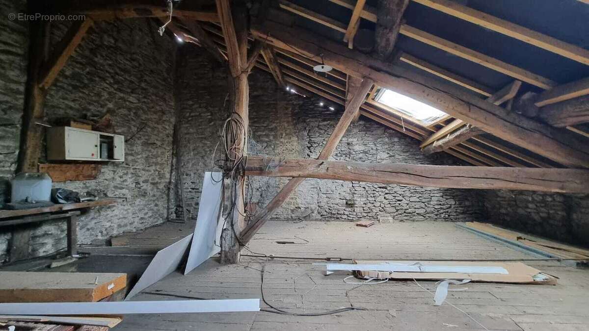 Maison à MONTCY-NOTRE-DAME