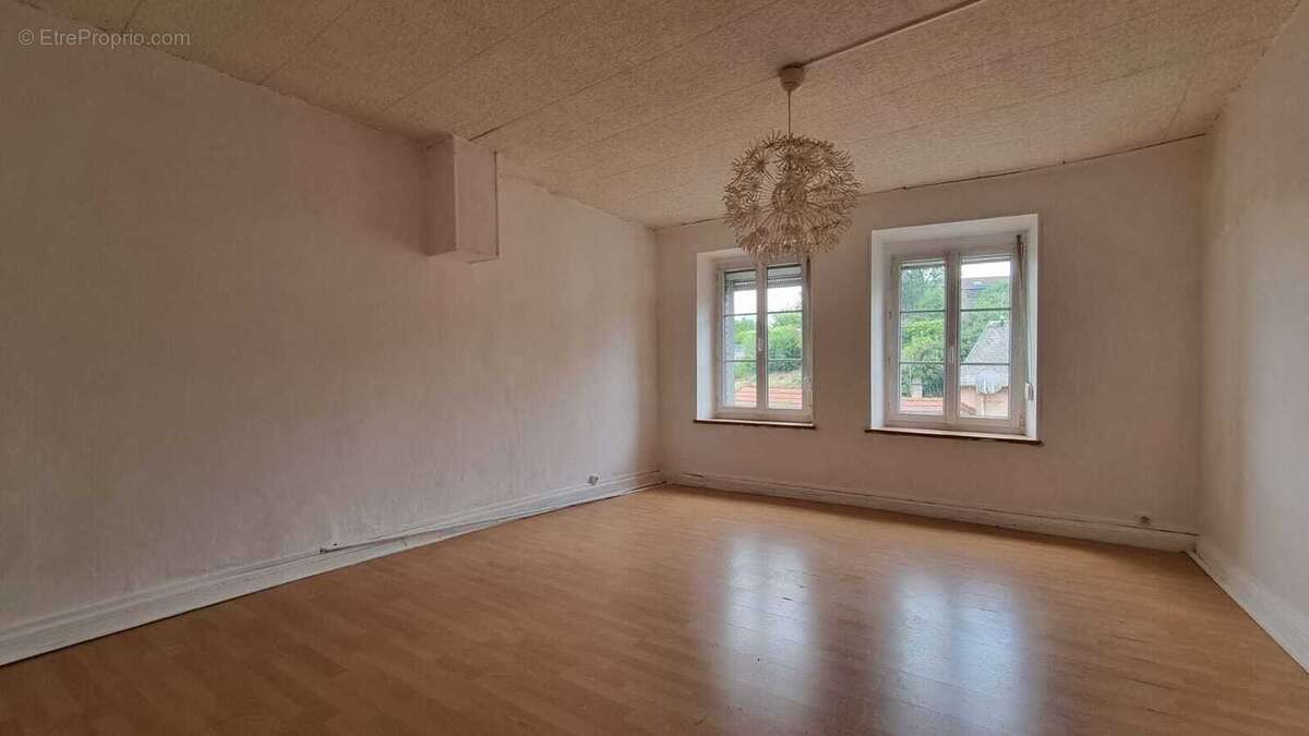 Maison à MONTCY-NOTRE-DAME