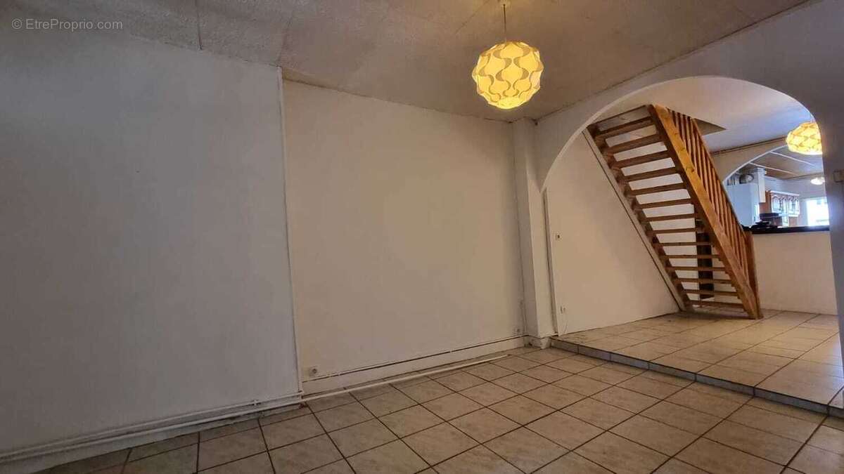 Maison à MONTCY-NOTRE-DAME