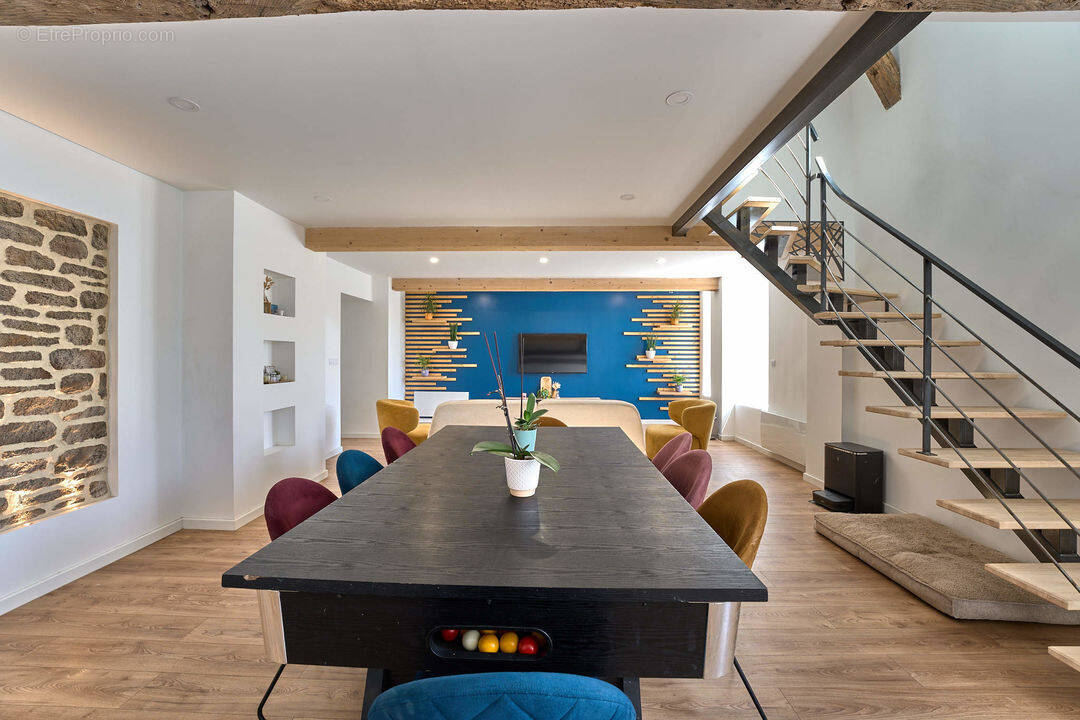 maison avec grande pièce de vie - Maison à LA POMMERAYE