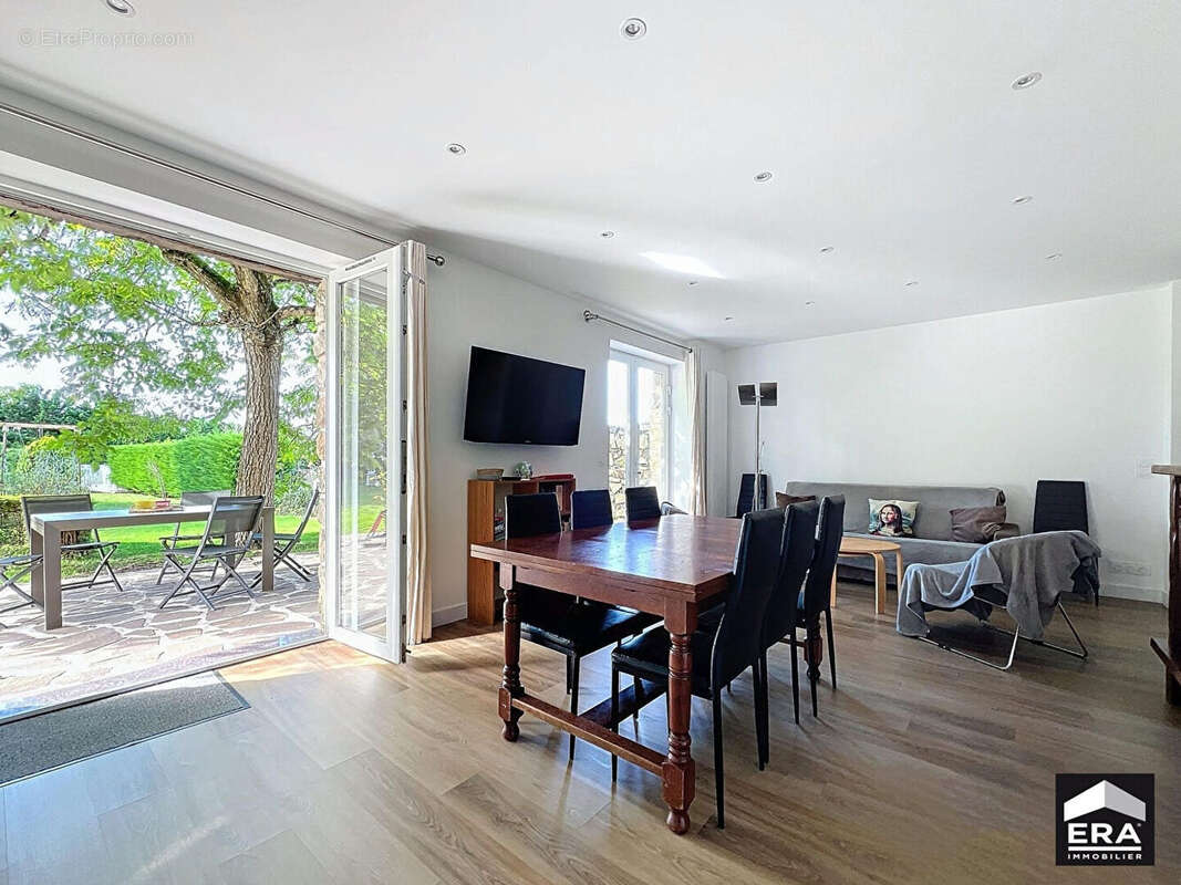 Maison à LA BROSSE-MONTCEAUX