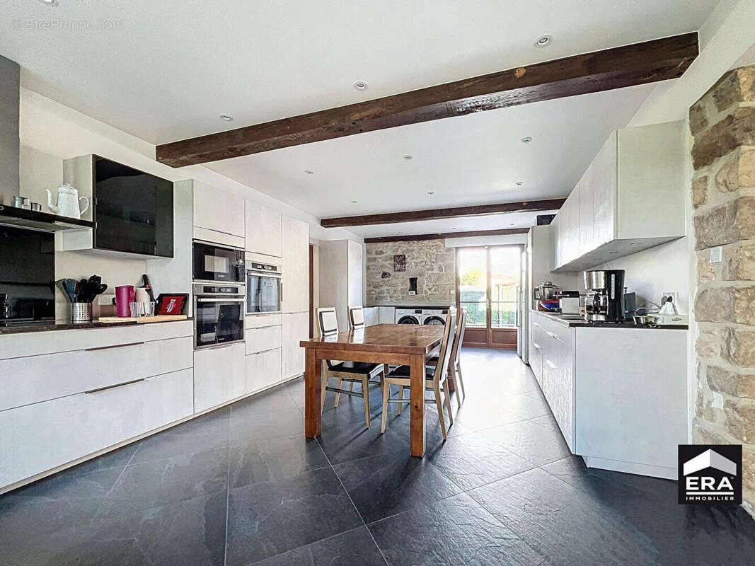 Maison à LA BROSSE-MONTCEAUX