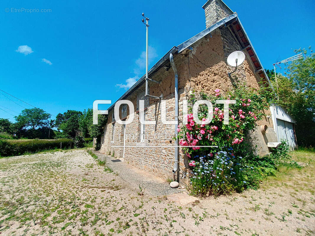 Maison à SAINT-PATRICE-DE-CLAIDS