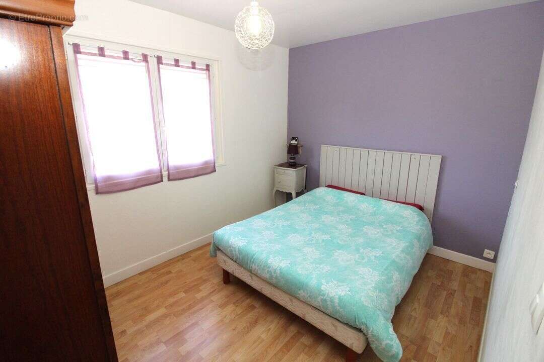 6 MINUTES LANGON - PAVILLON ANNEES 70 - RENOVATION - VUE - Maison à LANGON