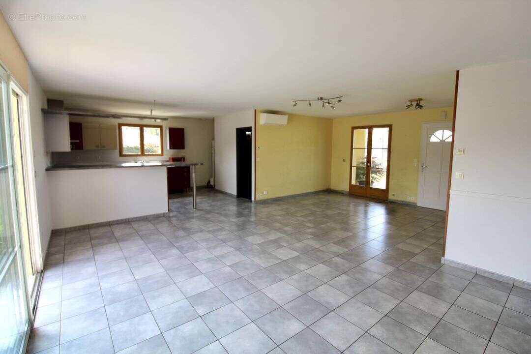 CHARME - CALME - PAVILLON 4 CHAMBRES - PISCINE - GARAGE - SORE - Maison à SORE