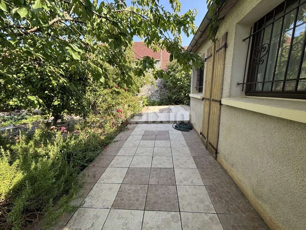 Maison à PRECY-LE-SEC