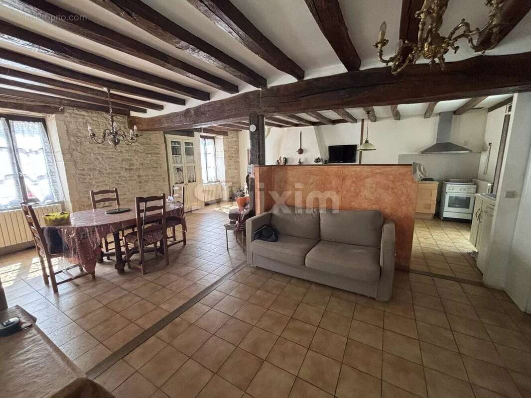 Maison à PRECY-LE-SEC