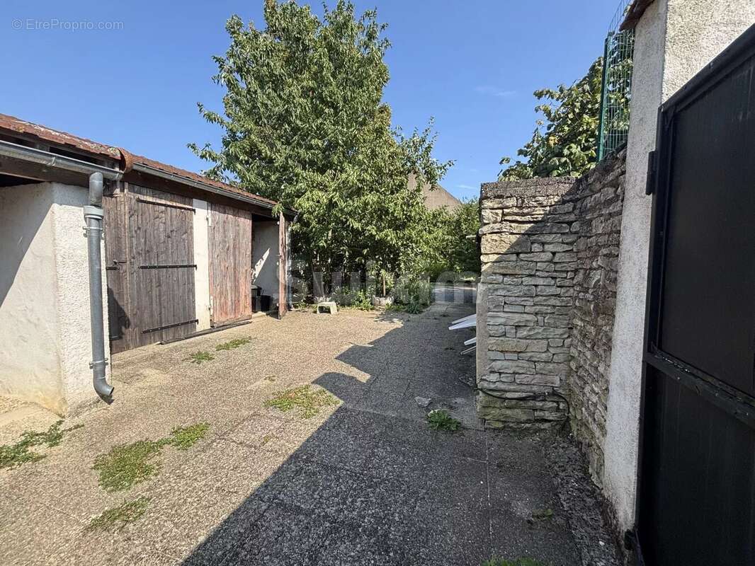 Maison à PRECY-LE-SEC