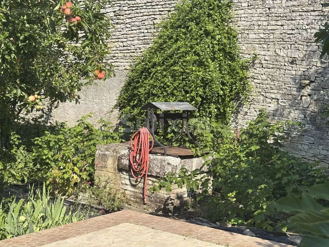 Maison à PRECY-LE-SEC