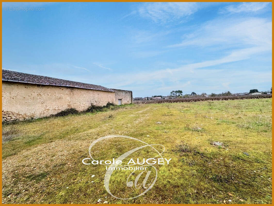 Terrain à PREIGNAC