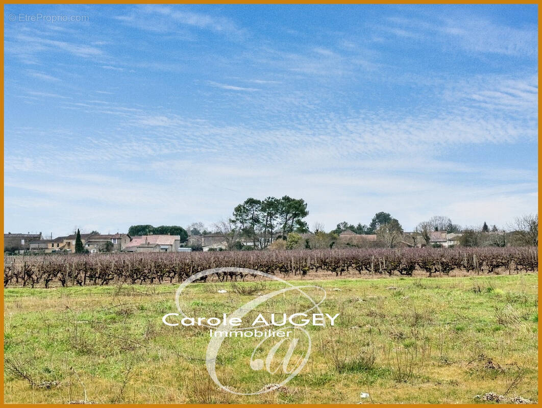 Terrain à PREIGNAC