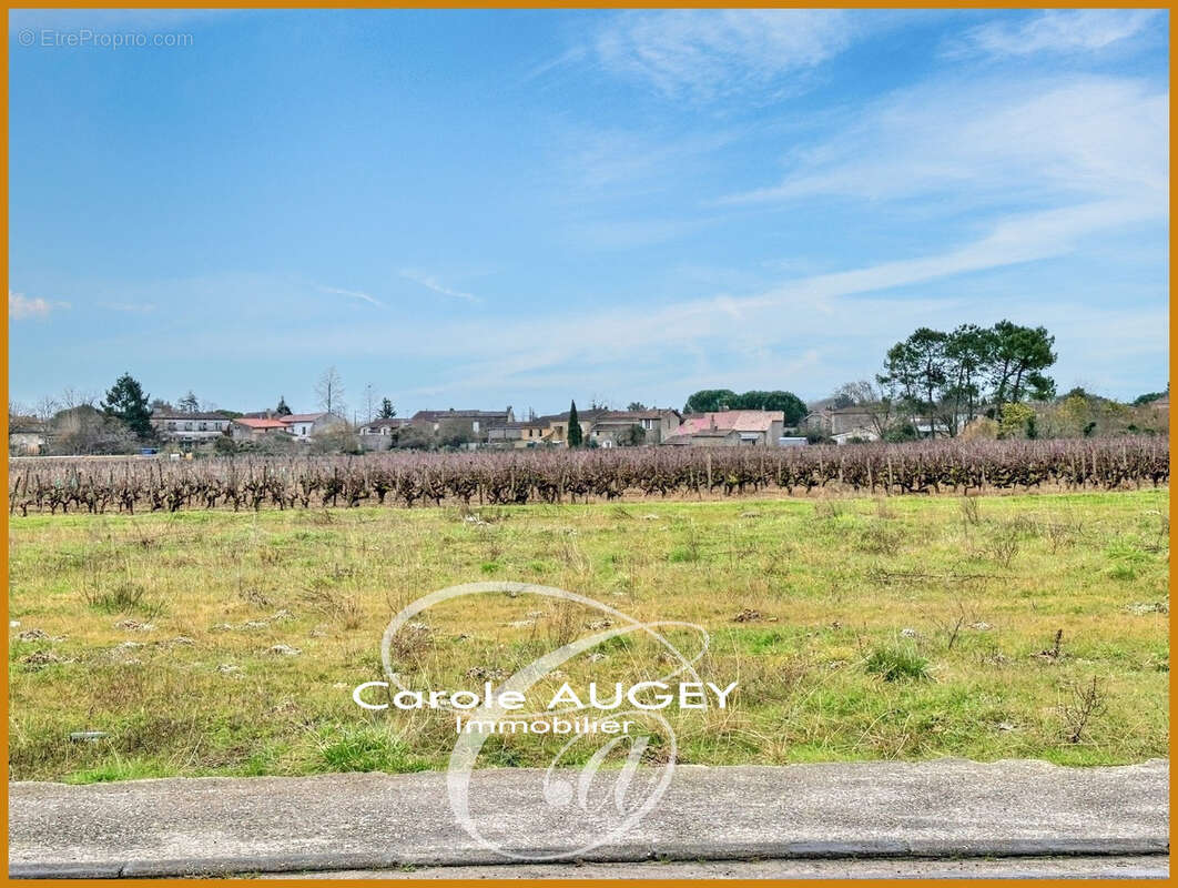 Terrain à PREIGNAC
