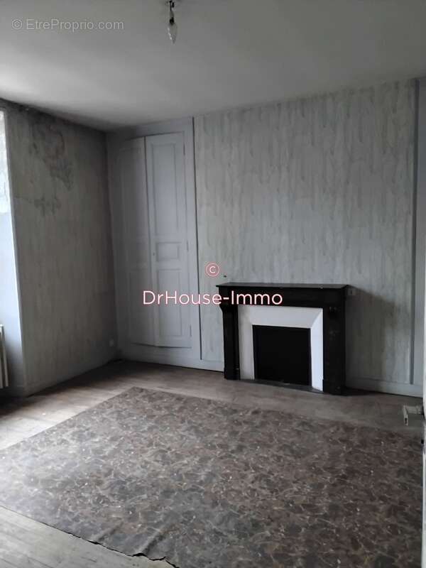 Appartement à MAYET