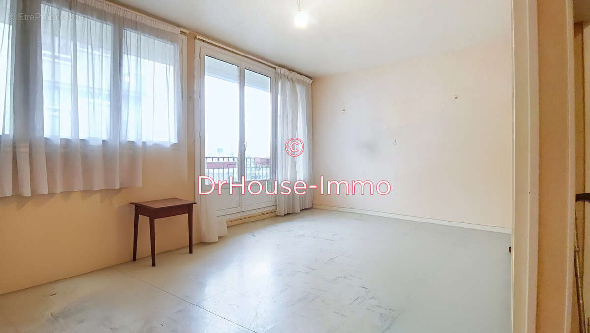 Appartement à LE PLESSIS-ROBINSON