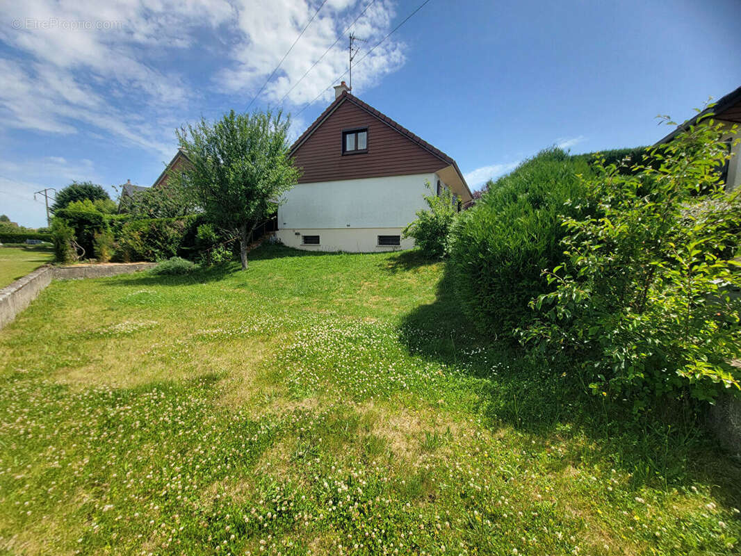 Maison à CHEVIGNY-SAINT-SAUVEUR