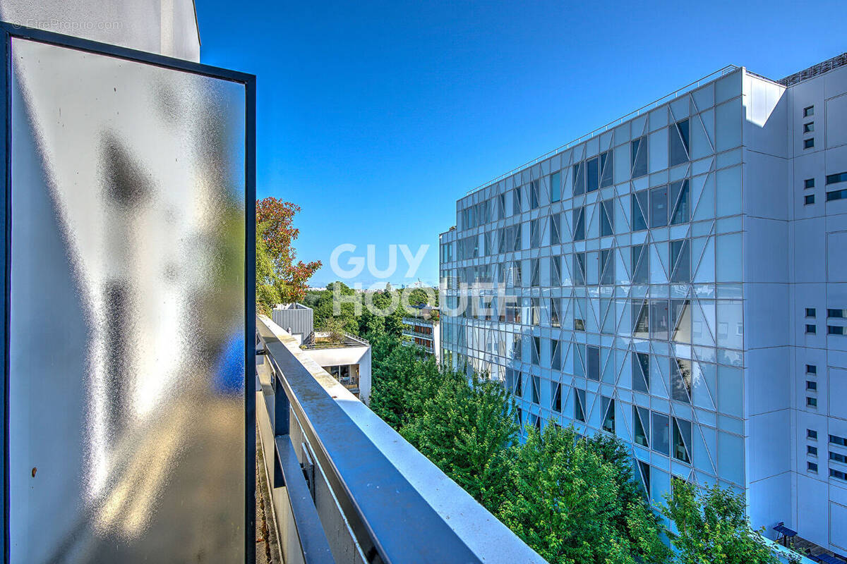 Appartement à ISSY-LES-MOULINEAUX