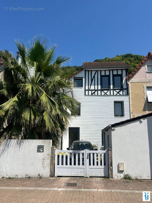 Maison à AMFREVILLE-LA-MI-VOIE