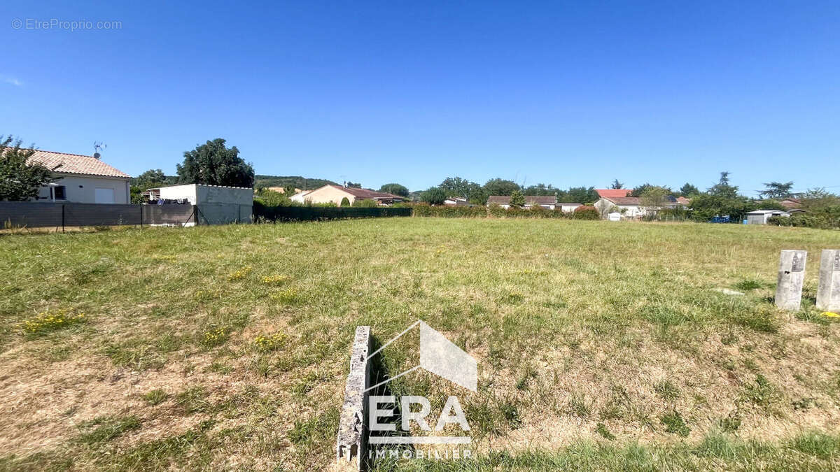 Terrain à LABOUTARIE