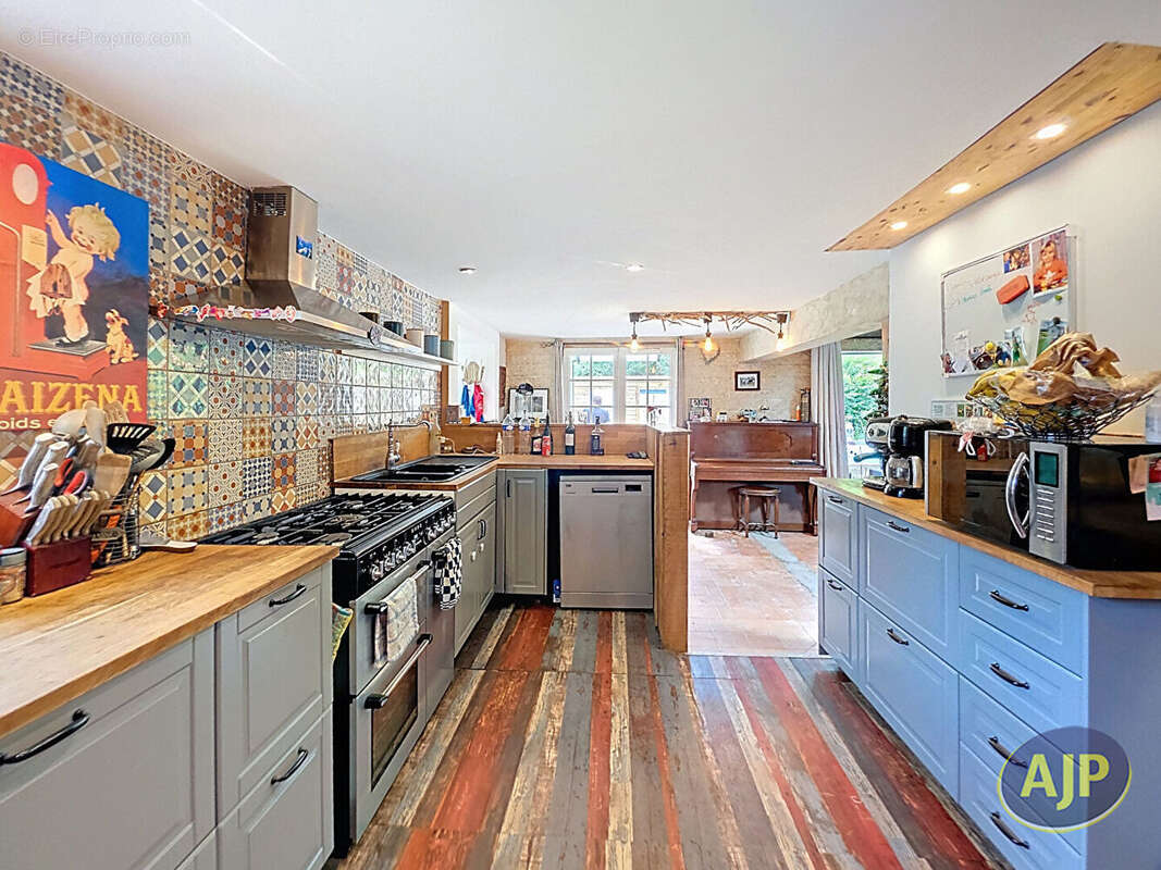 Maison à PARENTIS-EN-BORN