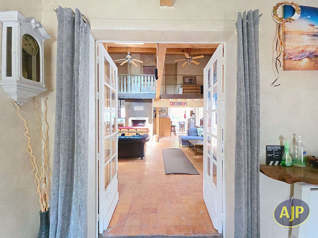 Maison à PARENTIS-EN-BORN