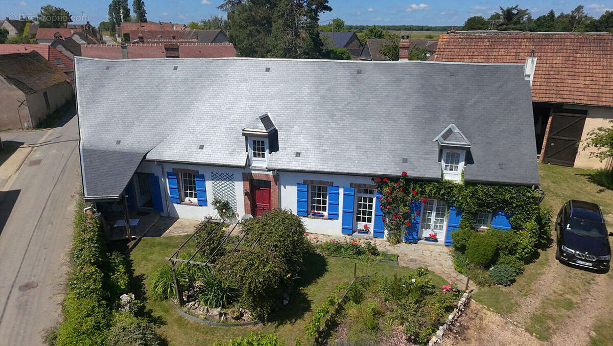Maison à JOUY