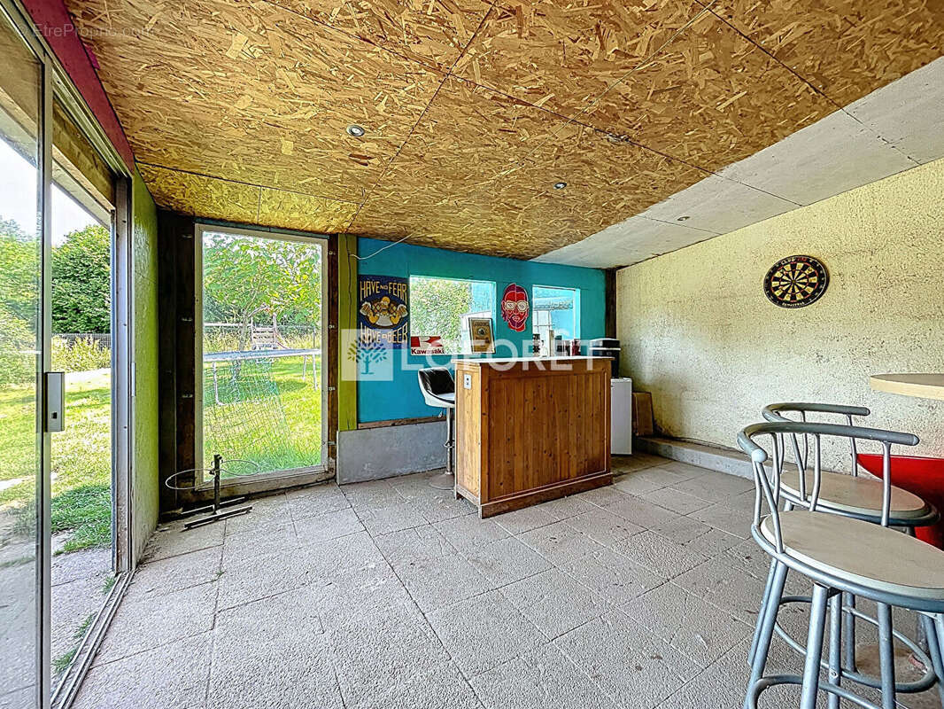 Maison à LA CHAPELLE-DE-BRAIN