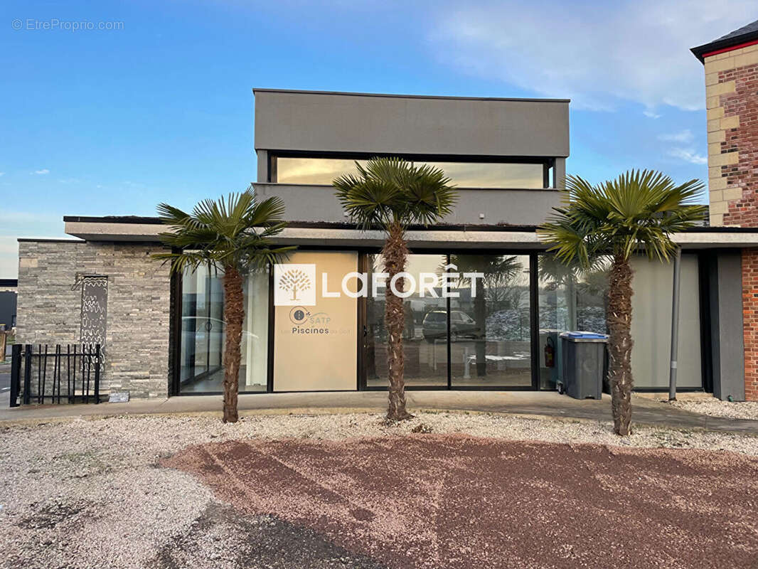 Commerce à MERIGNIES