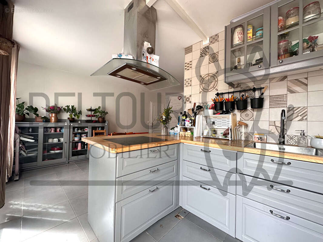 Appartement à VILLENEUVE-LE-COMTE